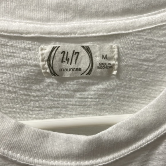 Maurices white 24/7 tee medium - Picture 2 of 3